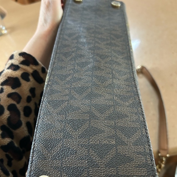 Michael Kors Brown and Gold Floral Shoulder Bag, Gold Chain Handles. - Picture 3 of 6